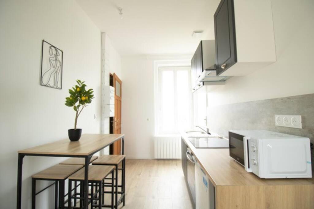 Ferienwohnung Le Logis De La Gare - 4 Min A Pied De La Gare Bourg-en-Bresse Exterior foto